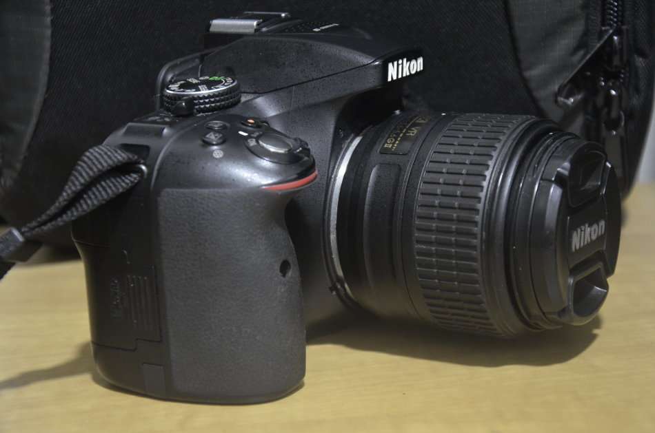 Nikon D5300 DSLR with AF-P 18-55mm DX VR II Lens, LOWEPRO Bag & 16GB Card