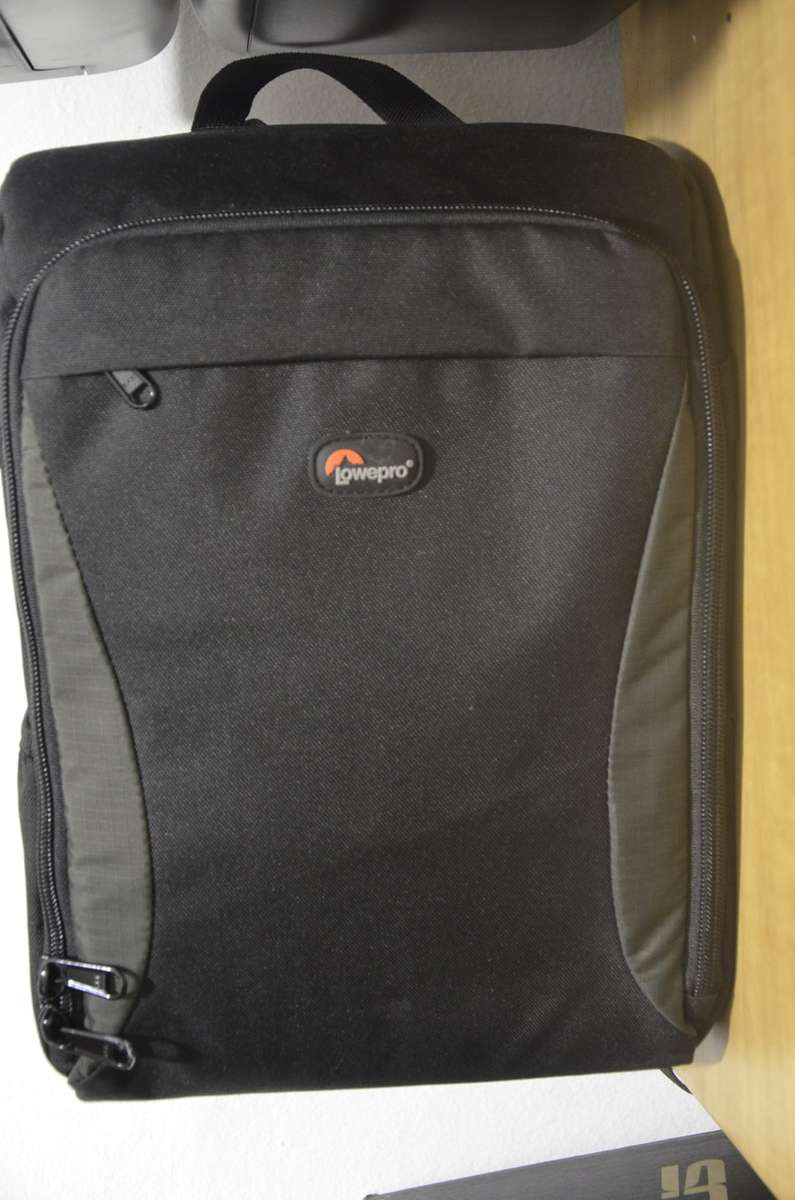 Nikon D5300 DSLR with AF-P 18-55mm DX VR II Lens, LOWEPRO Bag & 16GB Card