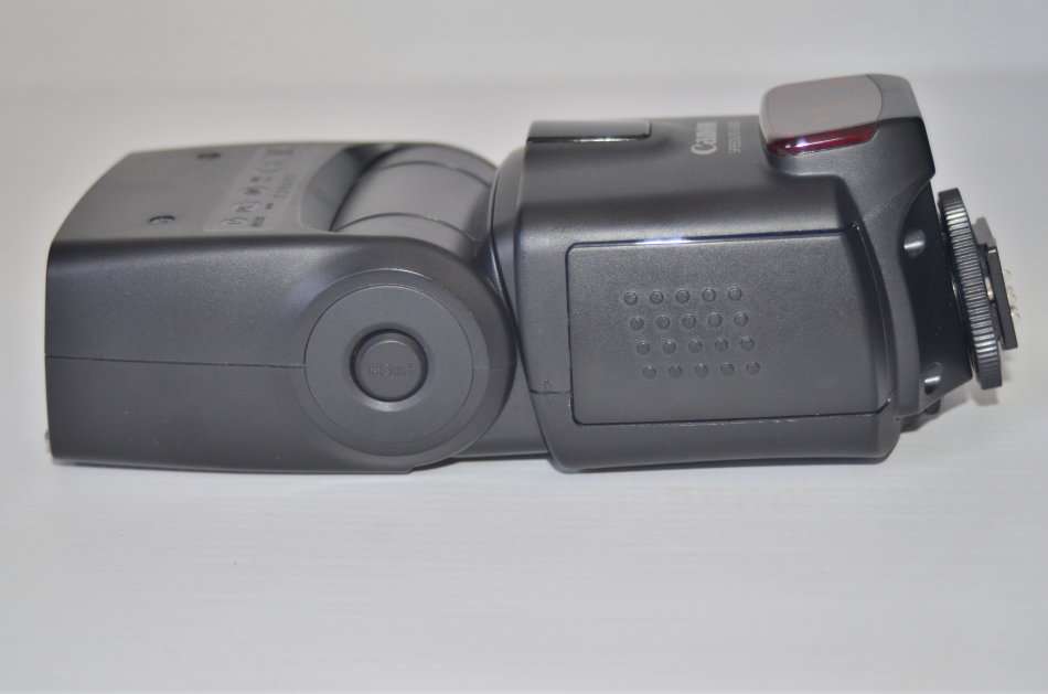 Canon 430EX Speedlite Flash for Canon EOS SLR Cameras