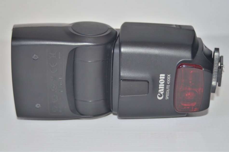 Canon 430EX Speedlite Flash for Canon EOS SLR Cameras