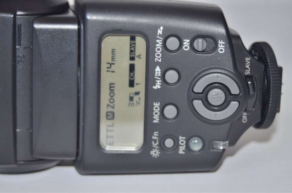 Canon 430EX Speedlite Flash for Canon EOS SLR Cameras
