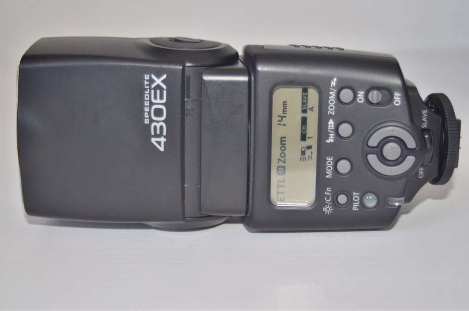 Canon 430EX Speedlite Flash for Canon EOS SLR Cameras