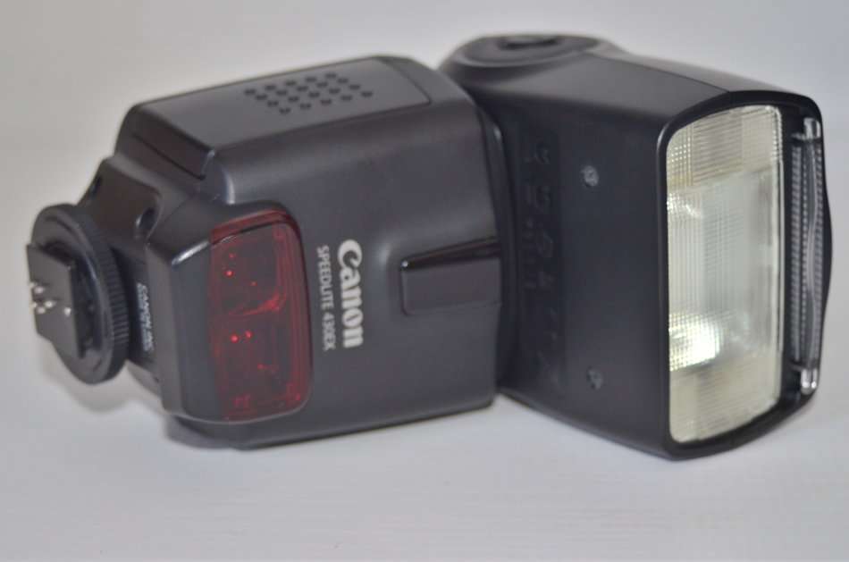 Canon 430EX Speedlite Flash for Canon EOS SLR Cameras