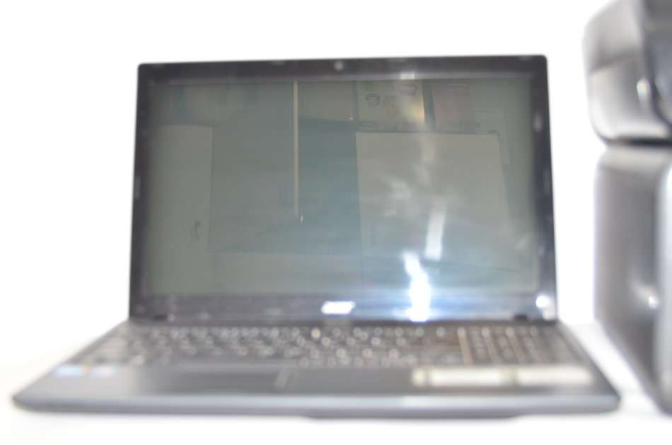 Acer Aspire 5733 15.6" CORE I5-560M @2.67GHz,6GB RAM,1TB HDD, INTEL HD GRAPHICS EXCELLENT CONDITION