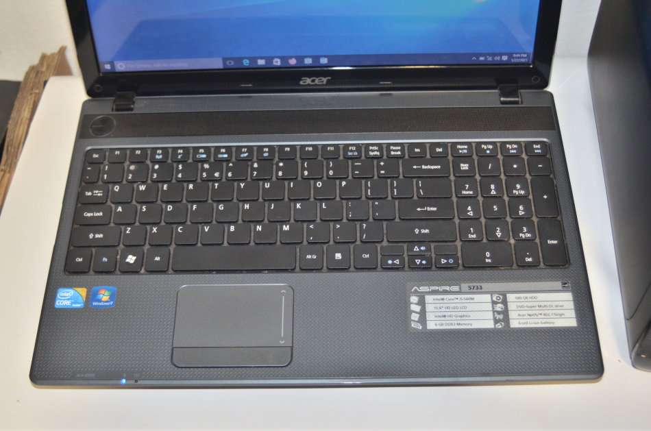 Acer Aspire 5733 15.6" CORE I5-560M @2.67GHz,6GB RAM,1TB HDD, INTEL HD GRAPHICS EXCELLENT CONDITION