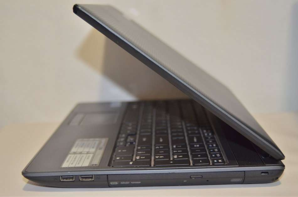 Acer Aspire 5733 15.6" CORE I5-560M @2.67GHz,6GB RAM,1TB HDD, INTEL HD GRAPHICS EXCELLENT CONDITION