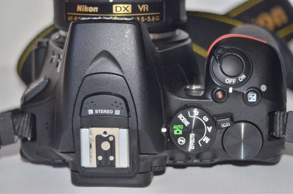 Nikon D5600 DSLR with AF-P 18-55mm DX VR Lens, Lowepro Bag, 16GB SD Card