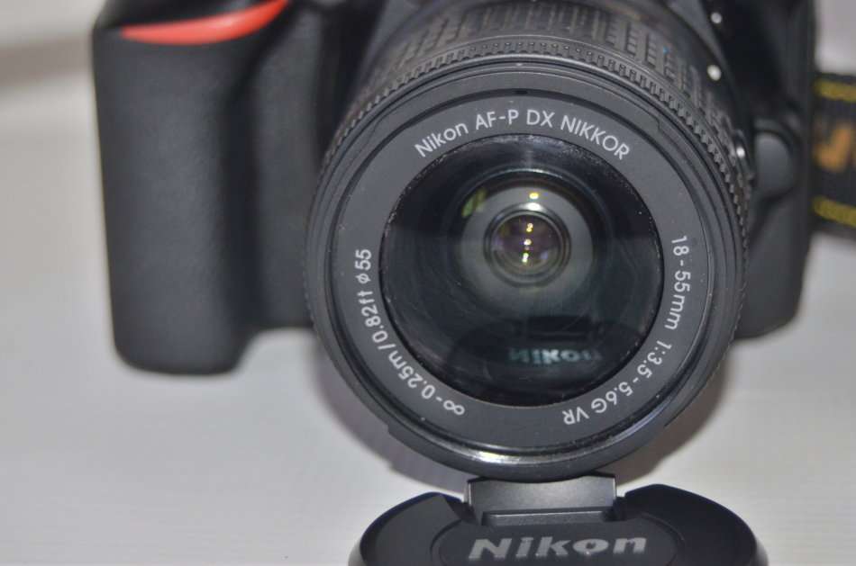 Nikon D5600 DSLR with AF-P 18-55mm DX VR Lens, Lowepro Bag, 16GB SD Card