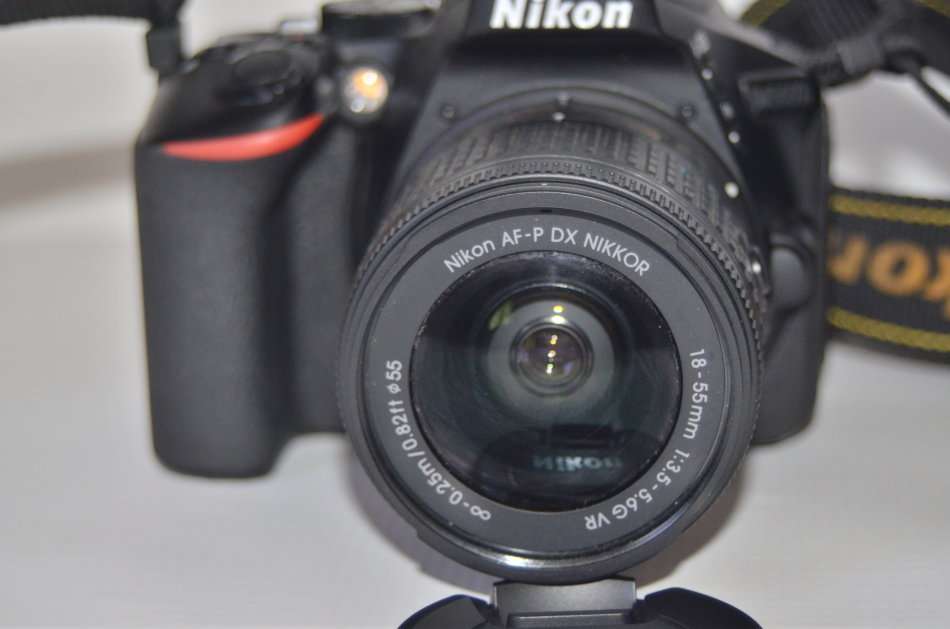 Nikon D5600 DSLR with AF-P 18-55mm DX VR Lens, Lowepro Bag, 16GB SD Card