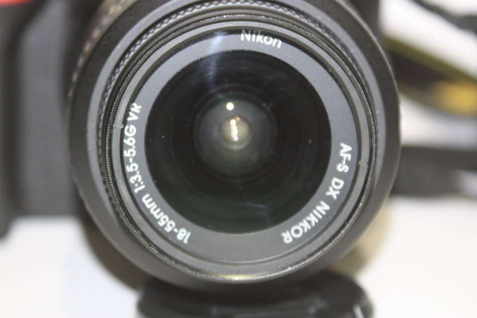 Nikon D5600 24MP DSLR CAMERA, FULL HD VIDEOS, WIFI , NIKON 18-55mm  VR Lens, CAMERA BAG, LOW SHUTTER