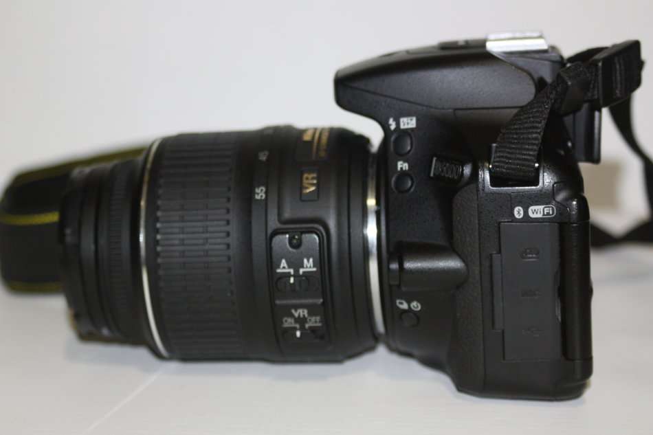 Nikon D5600 24MP DSLR CAMERA, FULL HD VIDEOS, WIFI , NIKON 18-55mm  VR Lens, CAMERA BAG, LOW SHUTTER