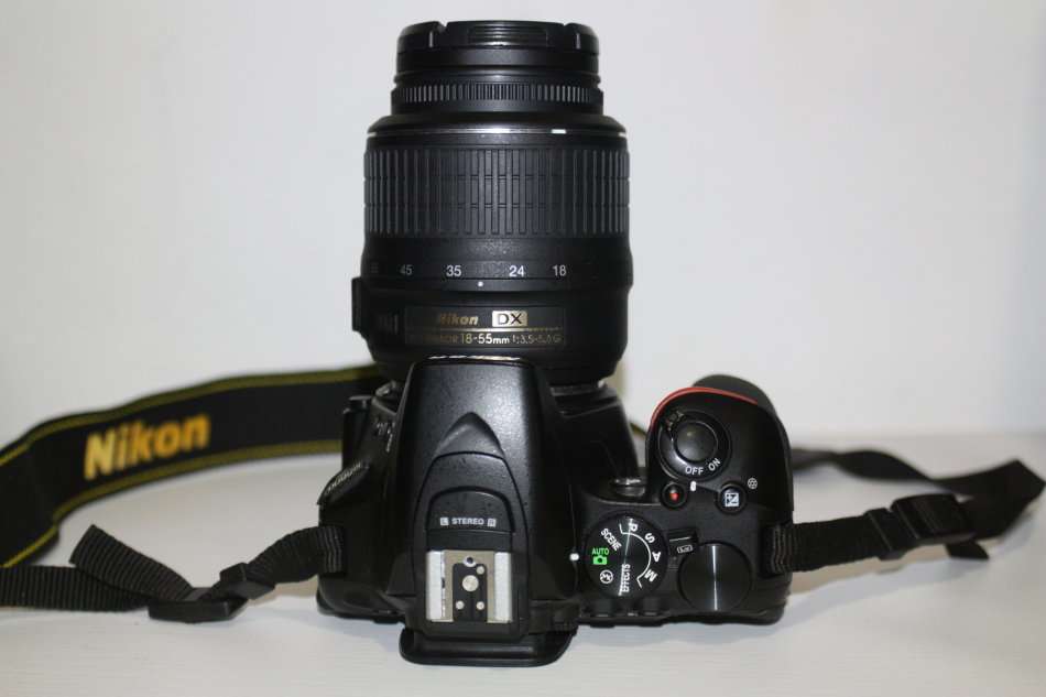 Nikon D5600 24MP DSLR CAMERA, FULL HD VIDEOS, WIFI , NIKON 18-55mm  VR Lens, CAMERA BAG, LOW SHUTTER