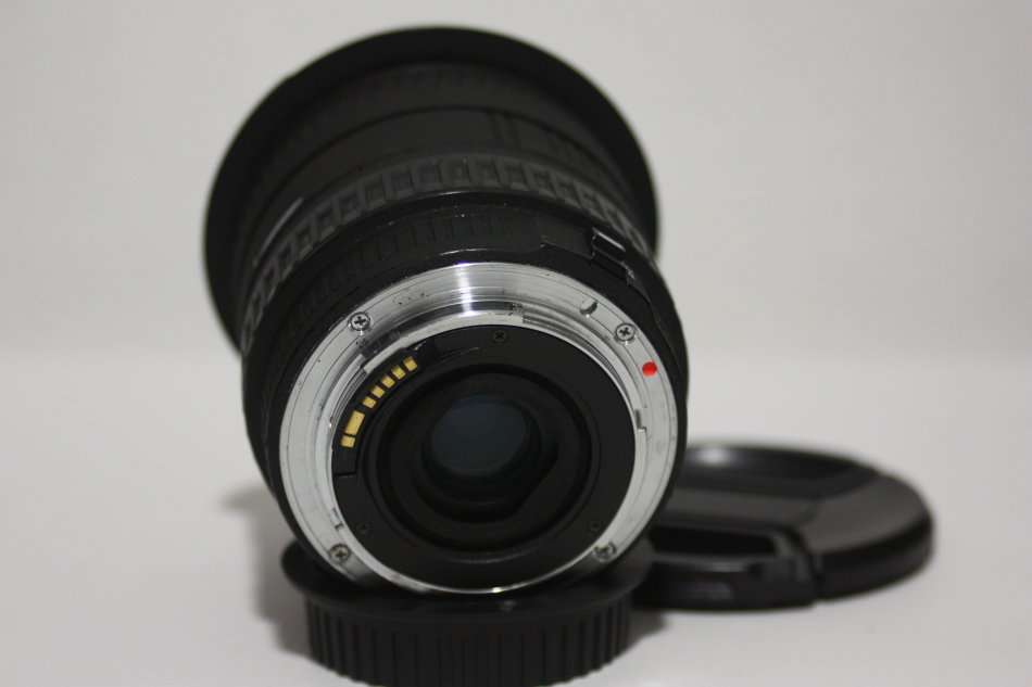 Sigma 17-35mm F2.8-4 EX Aspherical HSM ,ULTRA WIDE ANGLE Lens for Canon-AF Camera