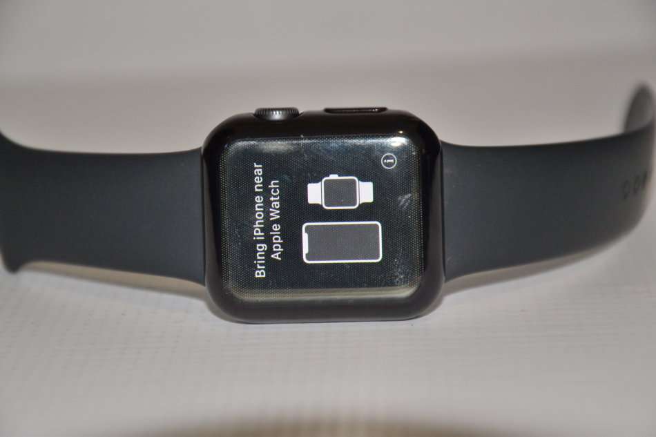 Apple Watch Series 3 GPS 38mm Space Grey Aluminium Case WITH PROTECTIVE CASE , NEW CONDITION
