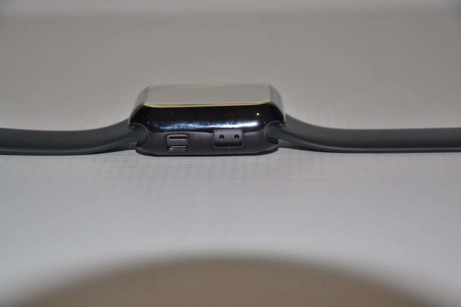 Apple Watch Series 3 GPS 38mm Space Grey Aluminium Case WITH PROTECTIVE CASE , NEW CONDITION