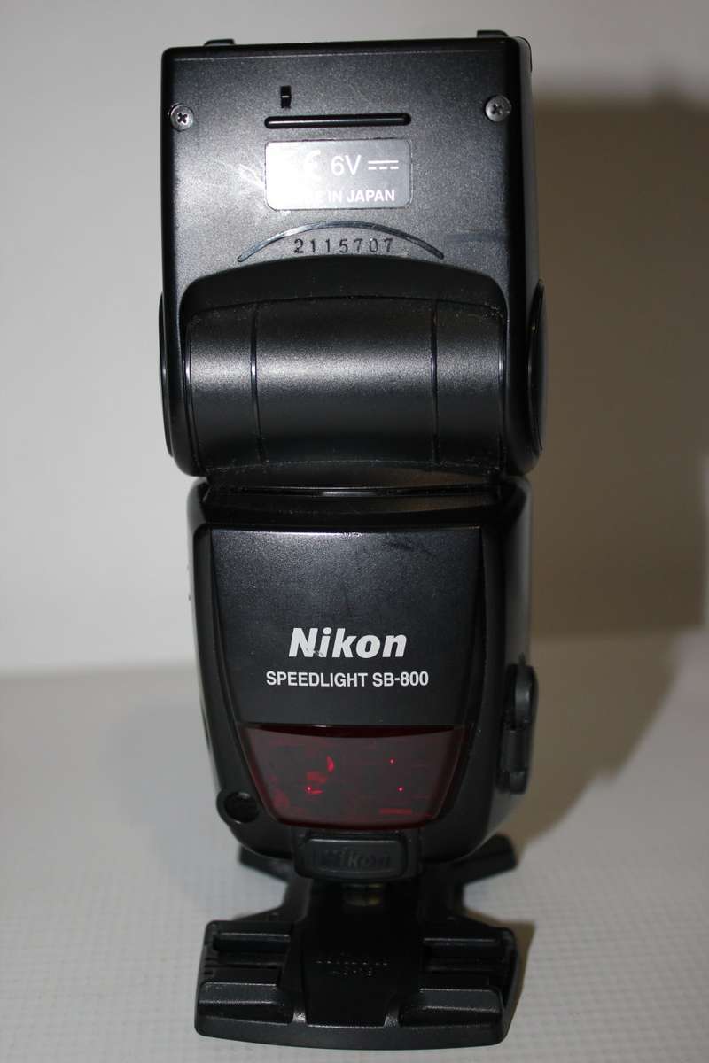 Nikon SB-800 AF Speedlight for Nikon Digital SLR Cameras IN VERY GOOD CONDITION