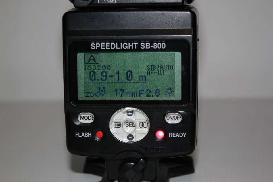 Nikon SB-800 AF Speedlight for Nikon Digital SLR Cameras IN VERY GOOD CONDITION
