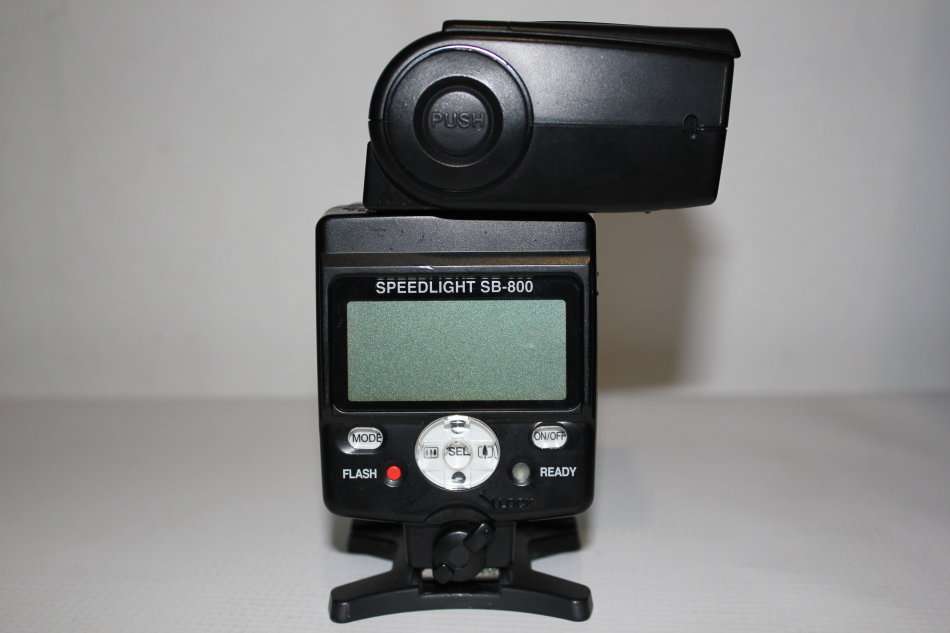 Nikon SB-800 AF Speedlight for Nikon Digital SLR Cameras IN VERY GOOD CONDITION
