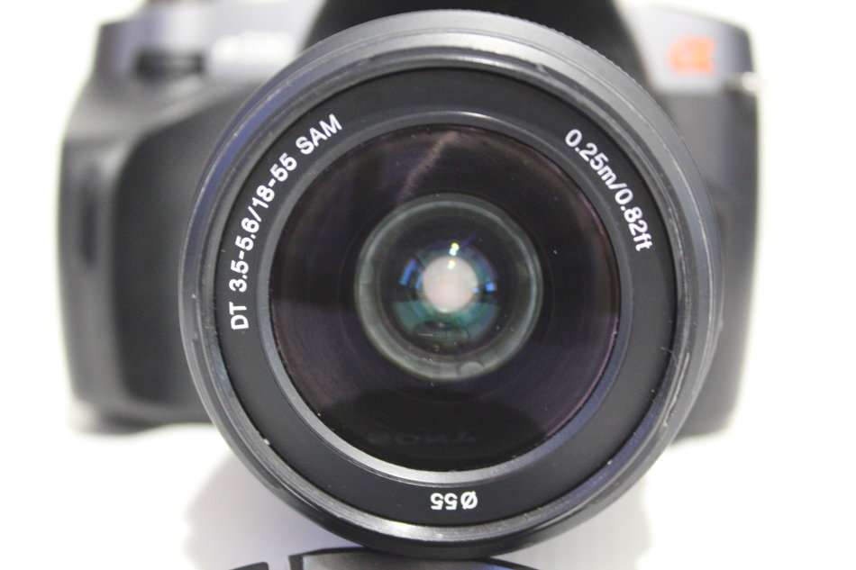 Sony Alpha A330 Digital SLR with 18-55mm Lens , CHARGER AND SHOULDER BAG