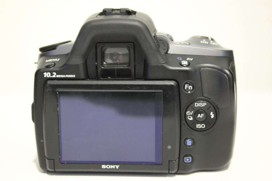 Sony Alpha A330 Digital SLR with 18-55mm Lens , CHARGER AND SHOULDER BAG