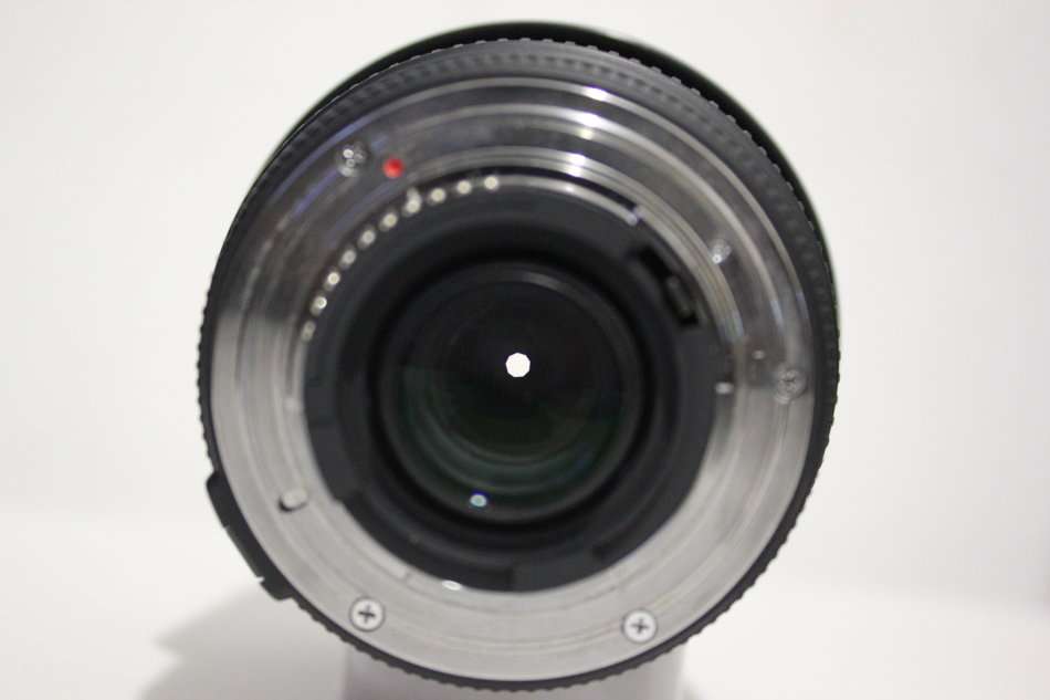 Sigma 70-300mm f/4-5.6 DG Macro Lens for NIKON  IN VERY GOOD CONDITION