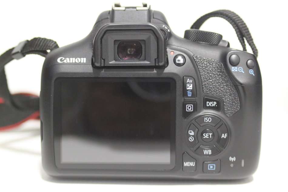 Canon EOS 1300D 18MP DSLR Camera FULL HD MOVIES with WIFI ,18-55MM III LENS , WITH CHARGER