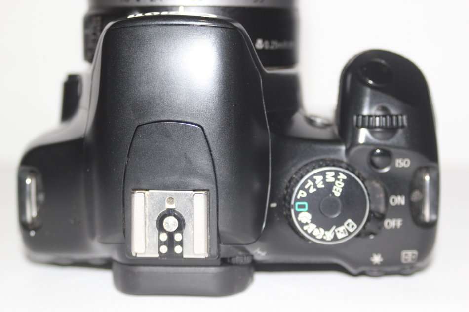 Canon EOS 450D WITH 18-55MM CANON ZOOM LENS ,  BATTERY CHARGER