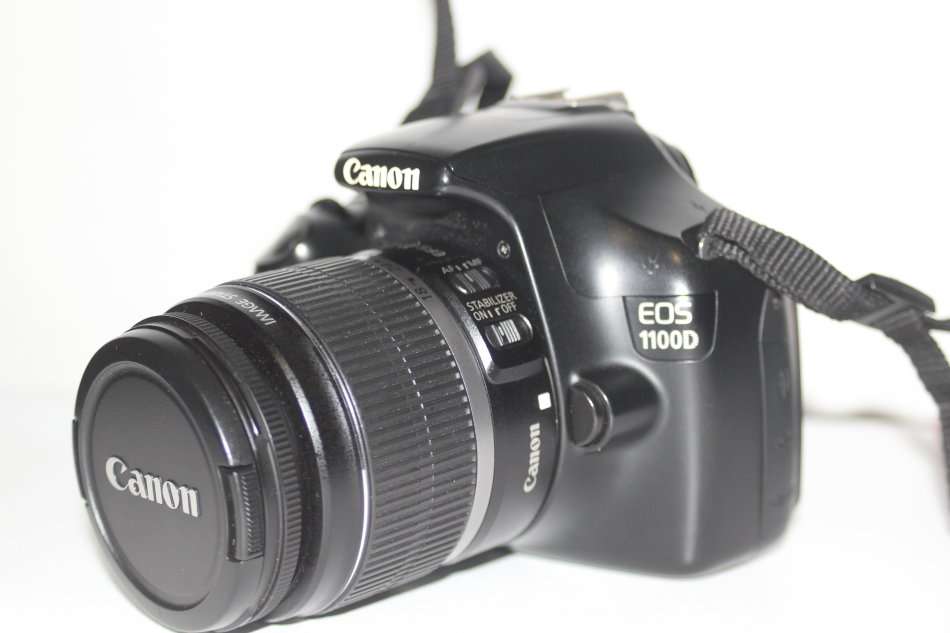 CANON EOS 1100D,12MP DSLR CAMERA WITH HD MOVIES, COMING WITH 18-55MM ZOOM LENS AND BAG