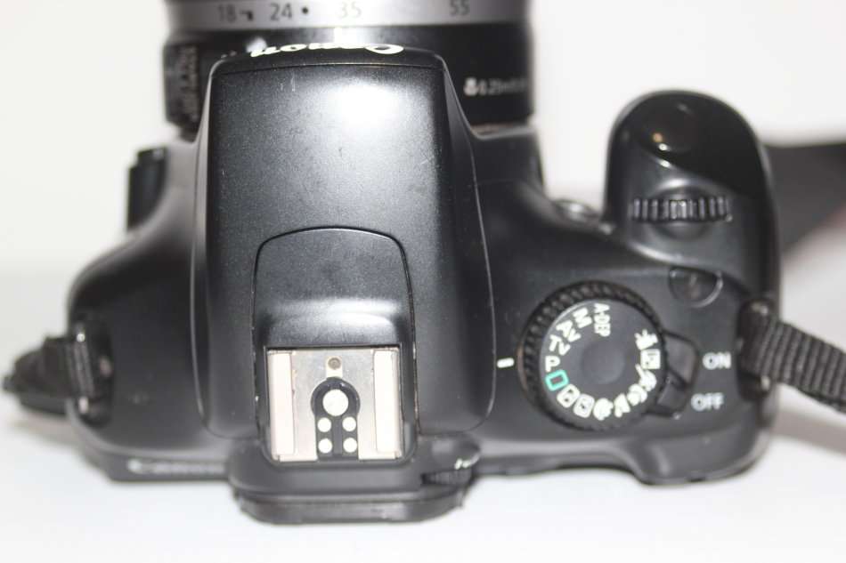 CANON EOS 1100D,12MP DSLR CAMERA WITH HD MOVIES, COMING WITH 18-55MM ZOOM LENS AND BAG