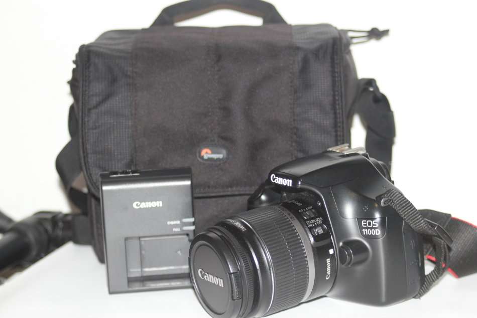 CANON EOS 1100D,12MP DSLR CAMERA WITH HD MOVIES, COMING WITH 18-55MM ZOOM LENS AND BAG