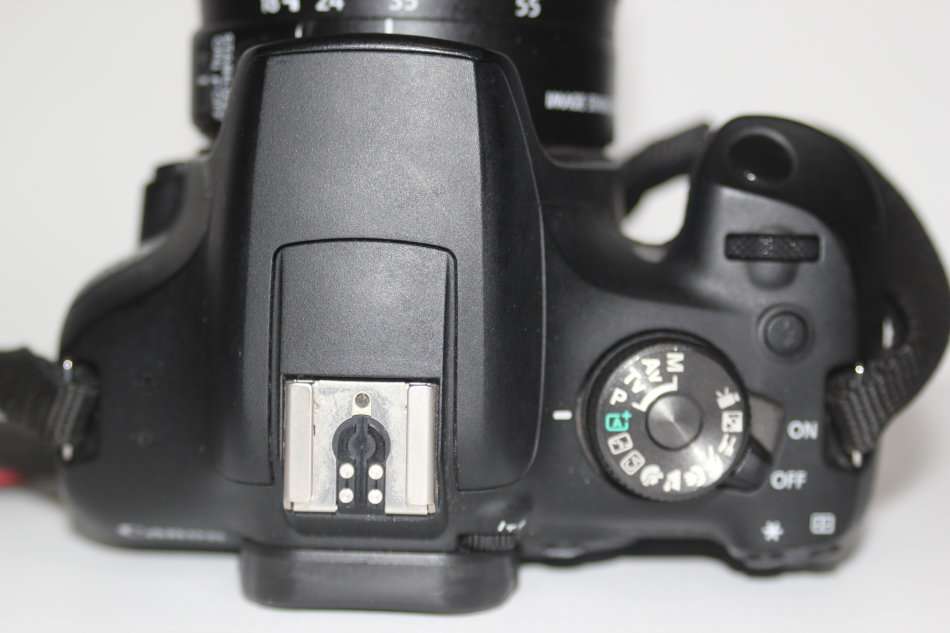 Canon EOS 2000D 24MP DSLR, FULL HD MOVIES , 18-55MM IS II ZOOM LENS IN NEW CONDITION WITH  BAG