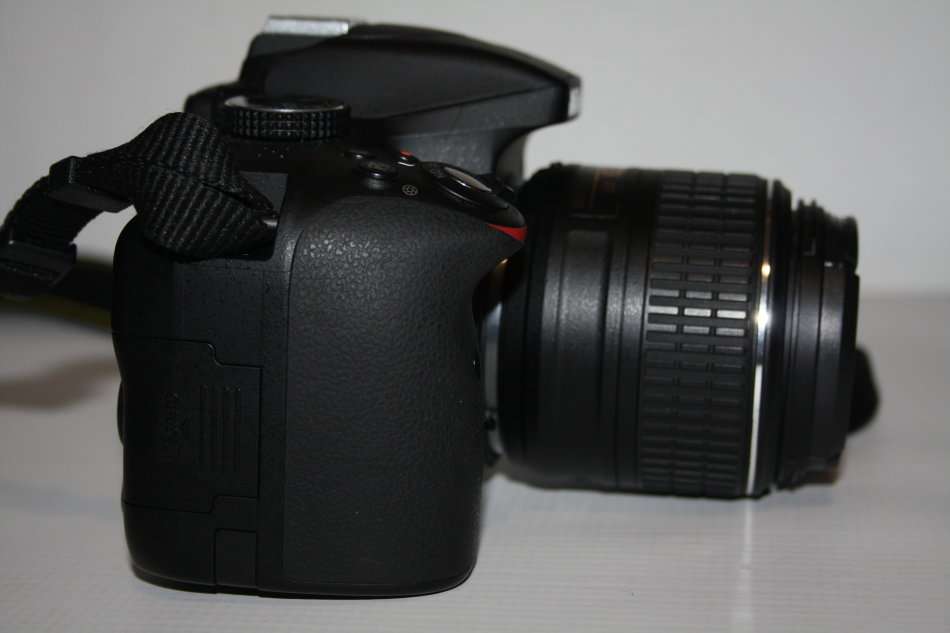 Nikon D3300 , 24.2 MP FULL HD MOVIES  DSLR , AF-S DX 18-55mm f/3.5-5.6G VR  II Zoom Lens, NIKON BAG