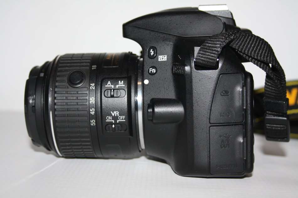 Nikon D3300 , 24.2 MP FULL HD MOVIES  DSLR , AF-S DX 18-55mm f/3.5-5.6G VR  II Zoom Lens, NIKON BAG