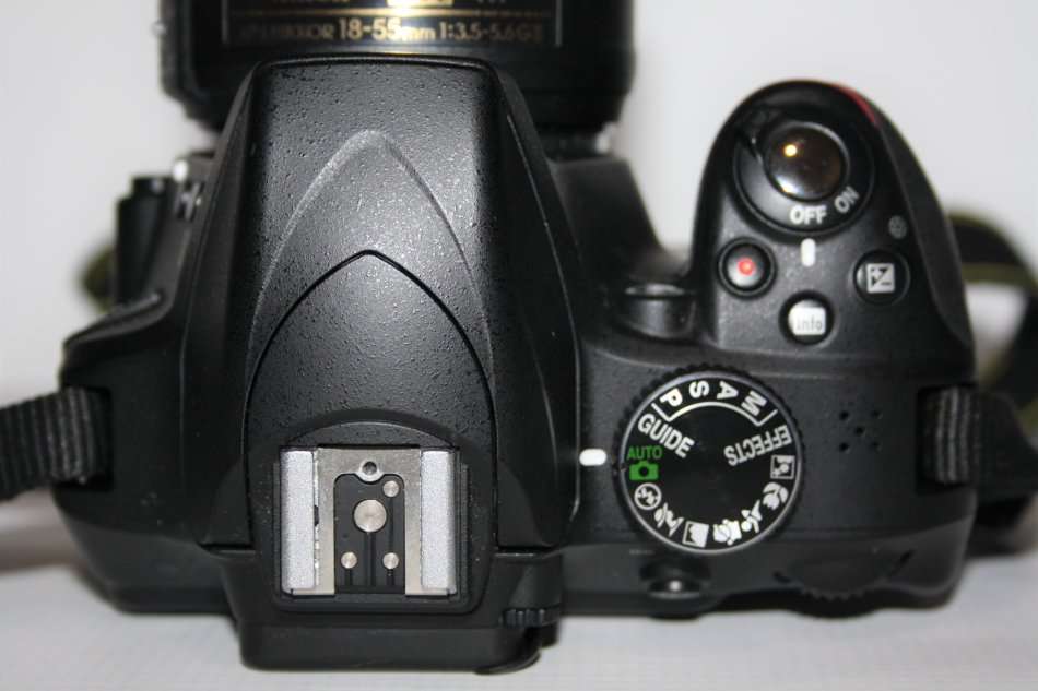 Nikon D3300 , 24.2 MP FULL HD MOVIES  DSLR , AF-S DX 18-55mm f/3.5-5.6G VR  II Zoom Lens, NIKON BAG