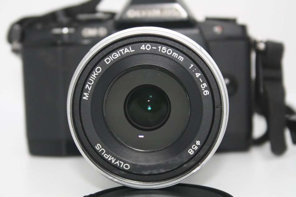 Olympus OM-D E-M5 Camera with 40-150mm f/4-5.6 R Lens Zoom Lens