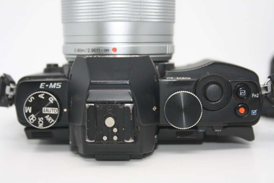 Olympus OM-D E-M5 Camera with 40-150mm f/4-5.6 R Lens Zoom Lens