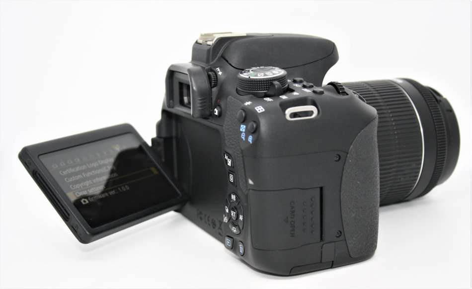 Canon EOS 750D 24MP DSLR Camera WITH 18-55MM IS STM , 16GB SD CARD BRAND NEW BAG, 500 SHOTS TAKEN