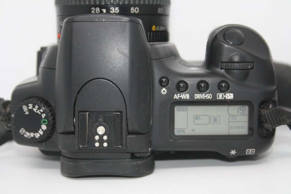 Canon EOS 20D DSLR Camera with EF-S 20-80mm f/1.4-5.6  Lens GOOD CONDITION