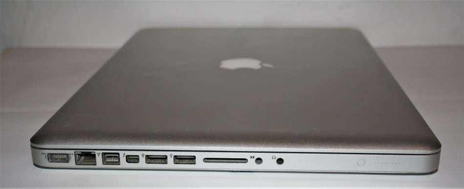 Apple MacBook Pro 15-inch ( 2011) Intel Quad Core i7, 8GB RAM, 1TB HDD AMD Radeon HD 6490M