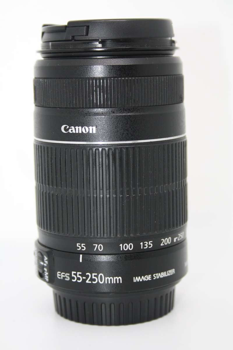 Canon EF-S 55-250mm f/4-5.6 IS II Lens IN VERY GOOD CONDITION