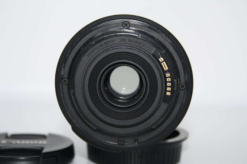 Canon EF-S 55-250mm f/4-5.6 IS II Lens IN VERY GOOD CONDITION