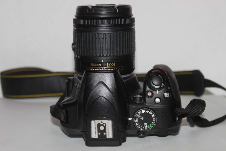 Nikon D3400 24MP DSLR ,FULL HD MOVIES with AF-P 18-55mm  Lens AND LOWEPRO BAG