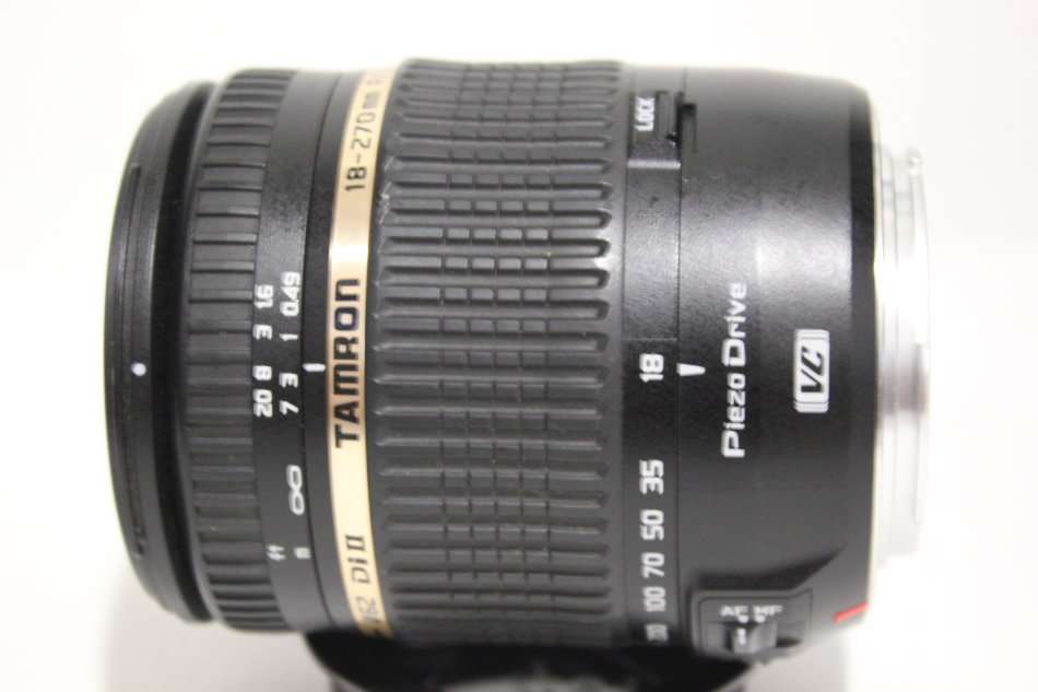 Tamron 18-270mm f/3.5-6.3 Di II VC PZD Lens for Canon EF IN EXCELLENT CONDITION