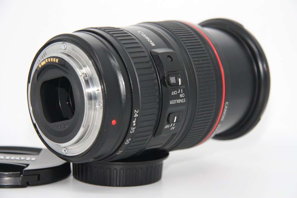 Canon EF 24-105mm f/4 L IS USM Lens for Canon EOS SLR Cameras