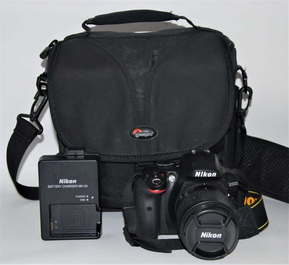 Nikon D3300 , 24.2 MP CMOS Digital SLR with AF-S DX NIKKOR 18-55mm f/3.5-5.6G VR  Zoom Lens