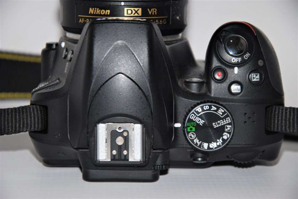 Nikon D3300 , 24.2 MP CMOS Digital SLR with AF-S DX NIKKOR 18-55mm f/3.5-5.6G VR  Zoom Lens