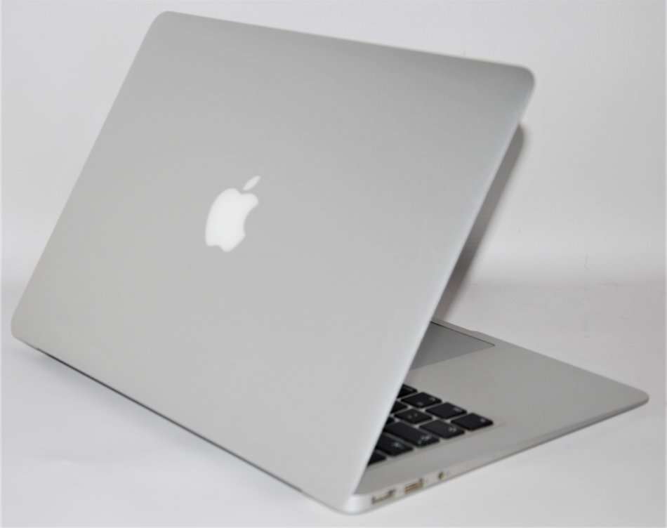 MACBOOK AIR ,CORE I5-4260U,1.40GHz,4GB RAM ,128GB SSD, EXCELLENT CONDITION