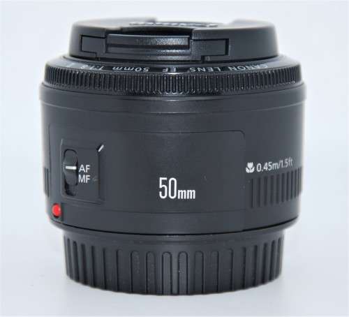 CANON EF 50MM F/1.8 II LENS IN EXCELLENT CONDITION