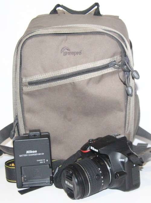 Nikon D3500 DSLR Camera with 18-55mm Lens VR LENS , ONLY 8190 SHUTTER COUNTS, COMING WITH A BAG