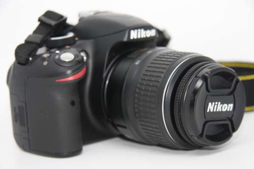 Nikon D3200 24MP DSLR Camera with 18-55mm VR LENS  IN VERY GOOD CONDITION. WITH LOW SHUTTER COUNT